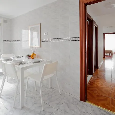 165a Apto Moderno 2 By R2r Consulting Gijón